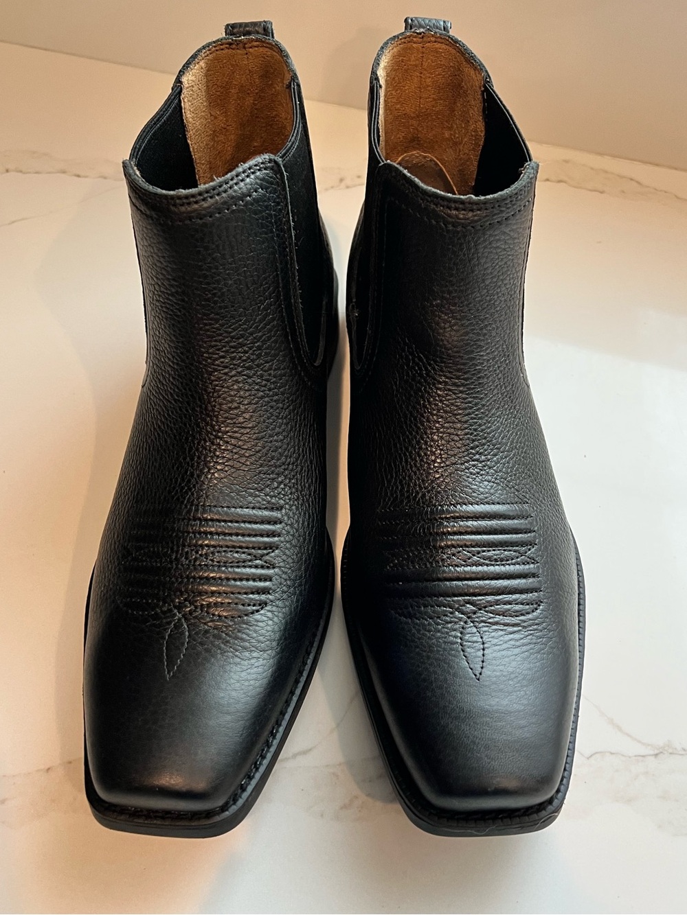 NWOT Men's Black Leather Ariat Boots